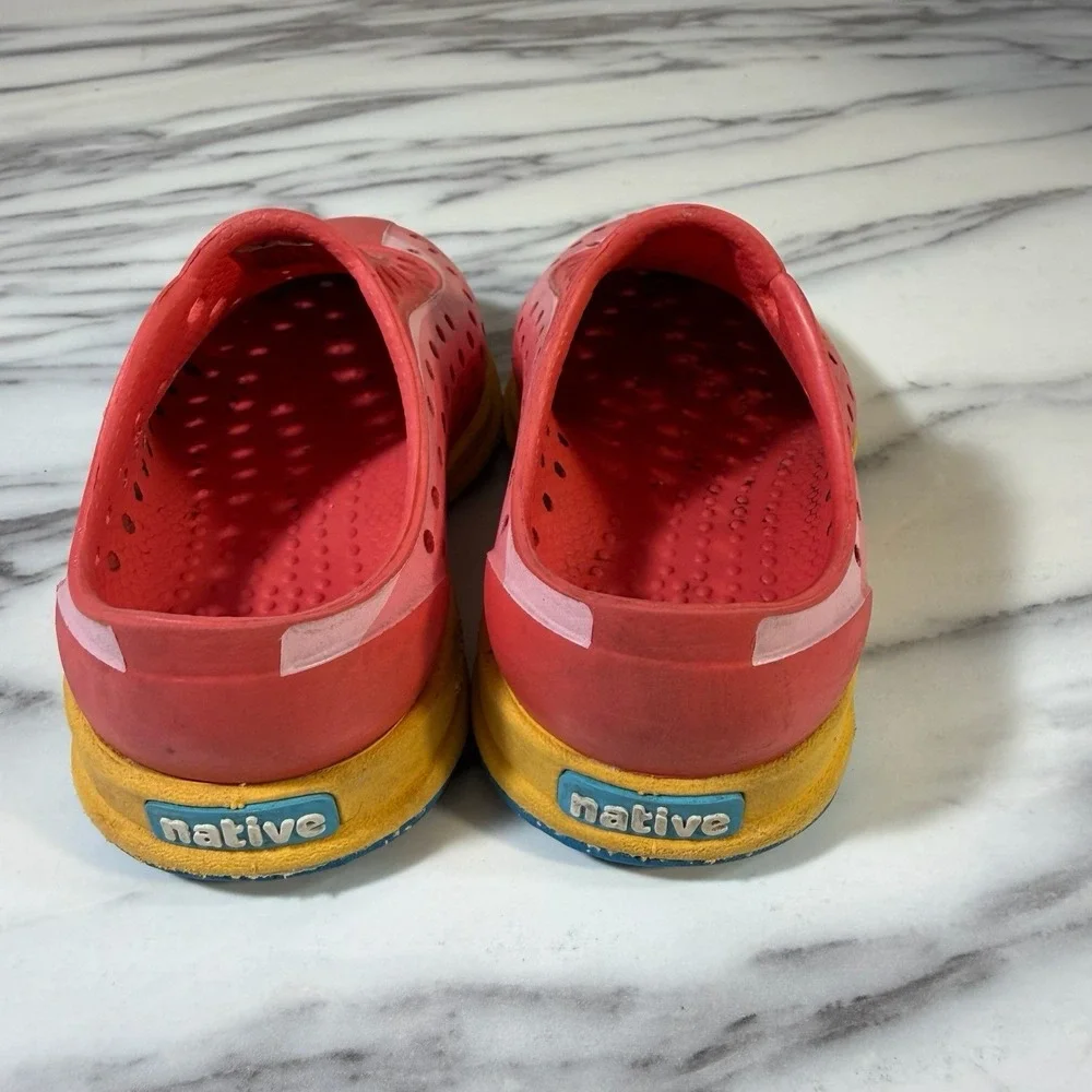 Native Robbie Shoes Toddler SZ C6 Red Slip‑On Sneaker Water Friendly Rubber